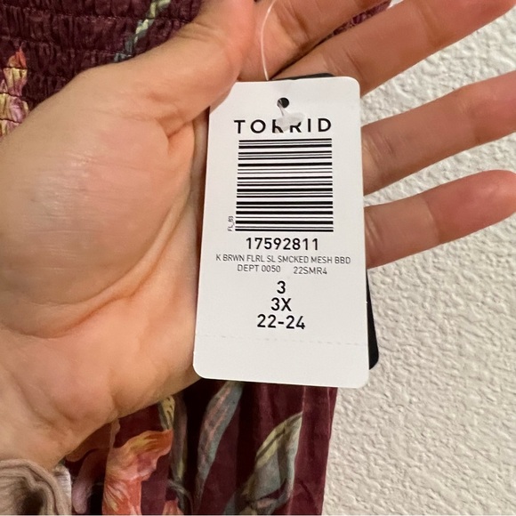 Torrid- NWT Smocked Babydoll Tank in Floral Dusty Red- 3X - Picture 4 of 7